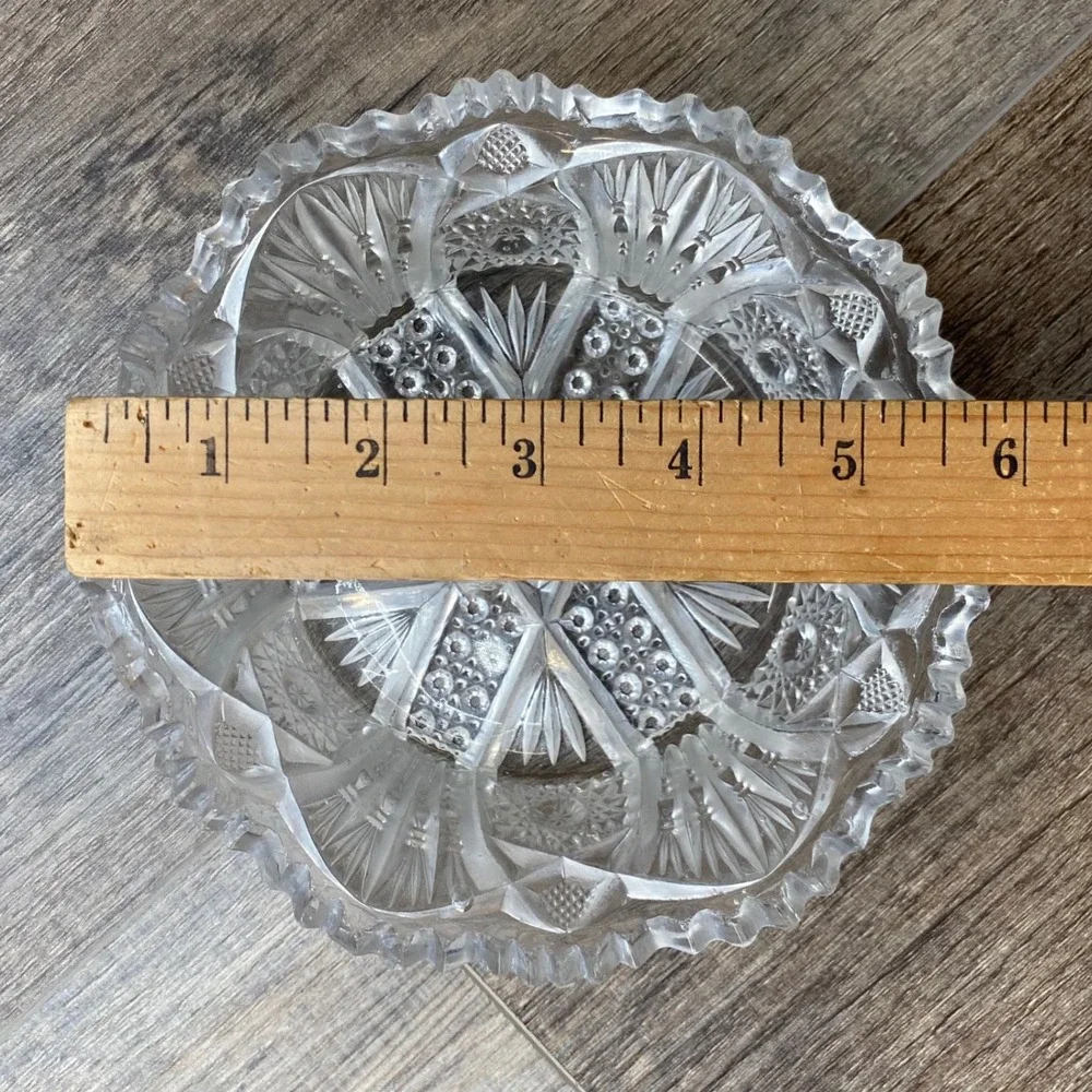 Vintage Clear Pressed Glass Candy Dish Starburst Scalloped Sawtooth Rim 5.25 In.